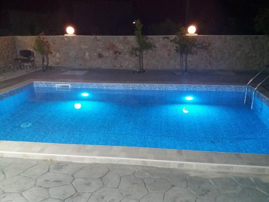 Greek Style Ground Floor Apartment & Pool Jaliszósz Kültér fotó