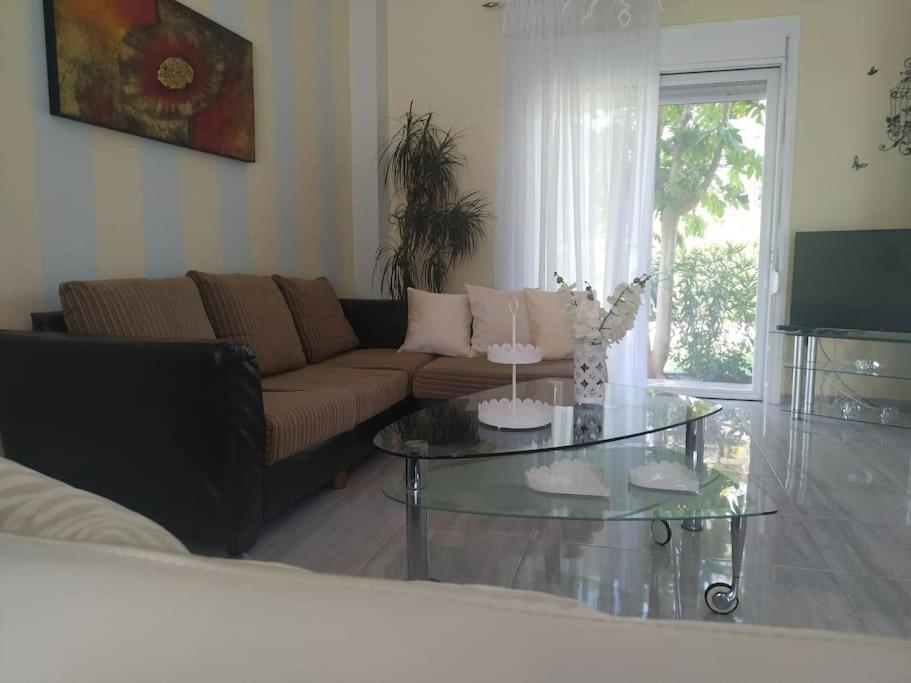 Greek Style Ground Floor Apartment & Pool Jaliszósz Kültér fotó