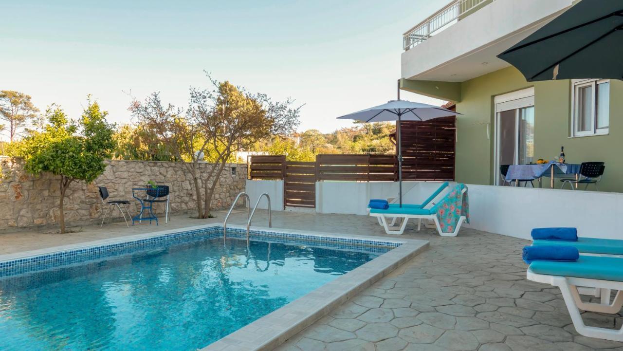 Greek Style Ground Floor Apartment & Pool Jaliszósz Kültér fotó
